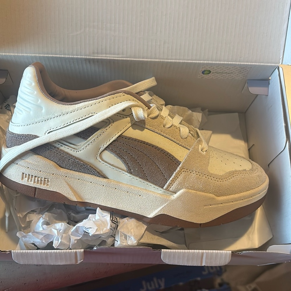 New beige and brown puma shoes never worn in box